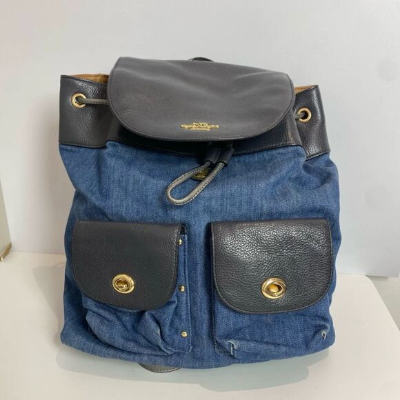 COACH Handbags - Coach Women Pre-Loved Bag Very Good Condition